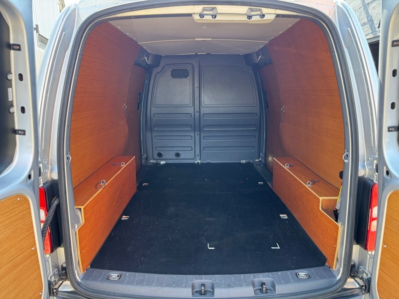 Volkswagen Caddy Maxi 1.6 Tdi C20 Maxi Fwd Silver #19