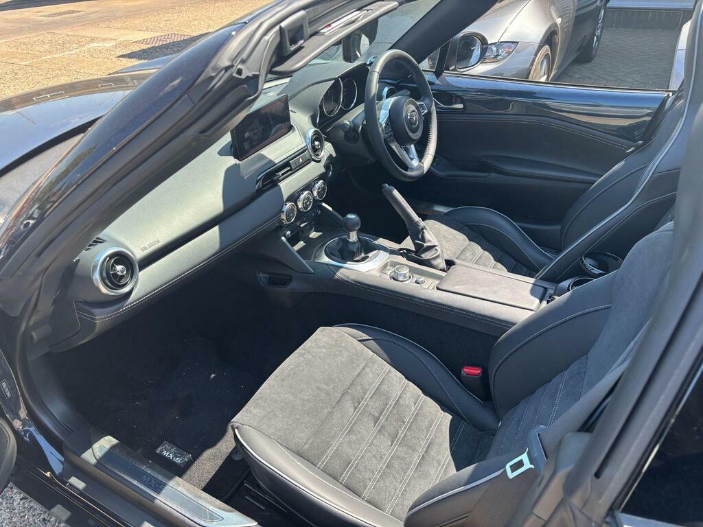 Mazda MX-5 RF Manual White #25