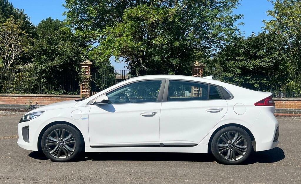 Hyundai Ioniq 1.6 H-gdi 8.9Kwh Premium Hatchback Plug White #13