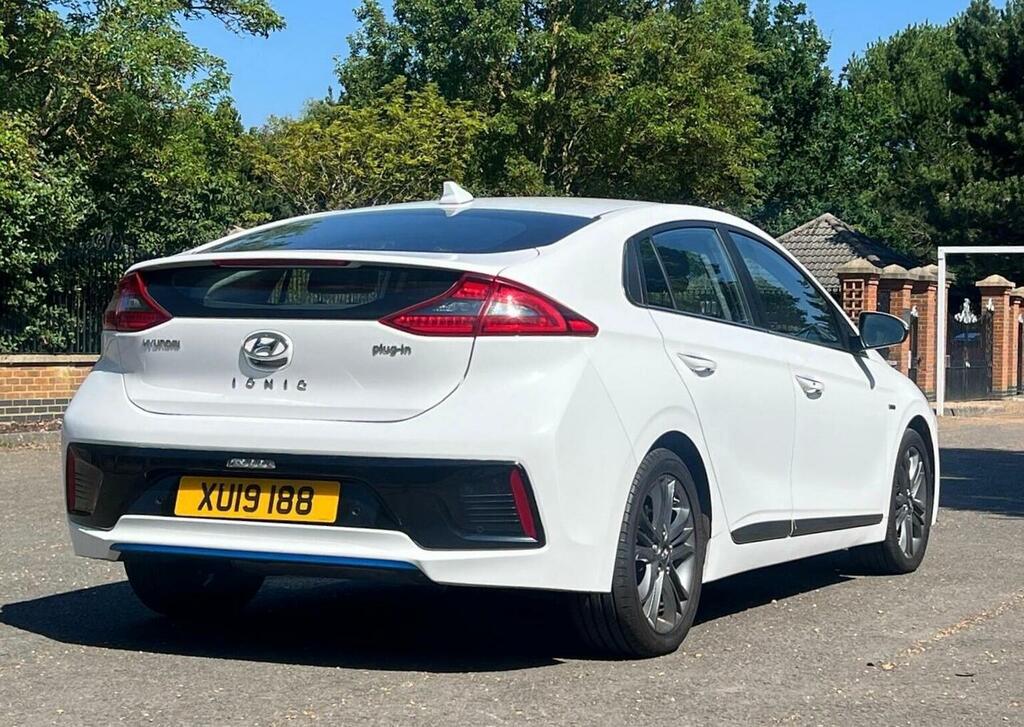 Hyundai Ioniq 1.6 H-gdi 8.9Kwh Premium Hatchback Plug White #21