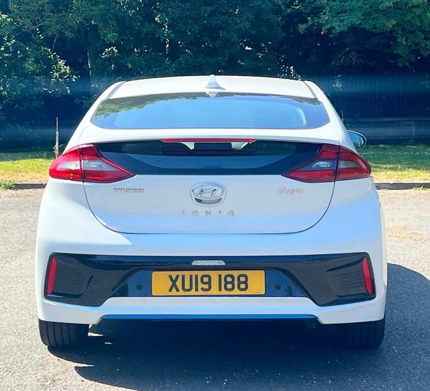 Hyundai Ioniq 1.6 H-gdi 8.9Kwh Premium Hatchback Plug White #20