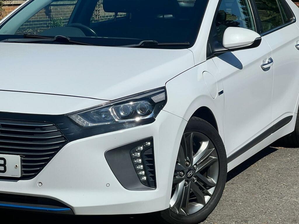 Hyundai Ioniq 1.6 H-gdi 8.9Kwh Premium Hatchback Plug White #16
