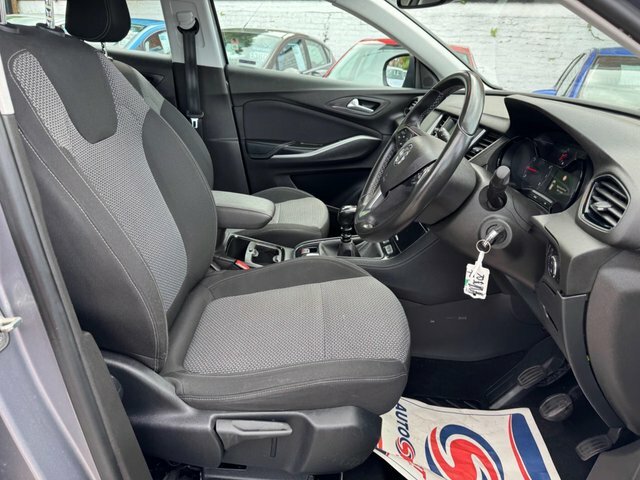 Vauxhall Grandland X 2018 1.2 Turbo Se Euro 6 Ss LX68NFD Grey #3