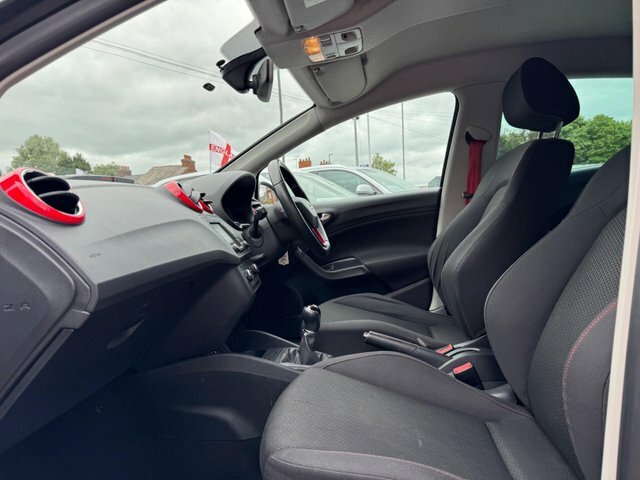 Seat Ibiza 2015 1.2 Tsi Fr Red Edition Euro 6 Black #2