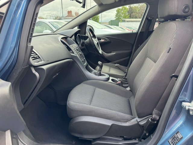 Vauxhall Astra 2013 1.7 Cdti Ecoflex Tech Line Euro 5 Ss Blue #2
