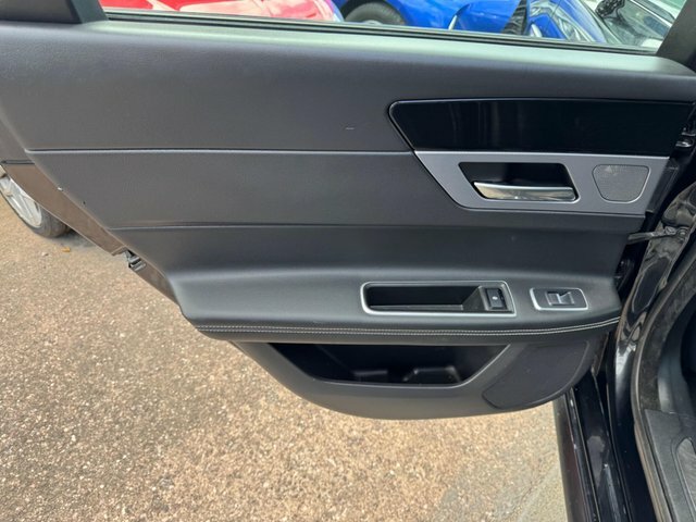 Jaguar XF 2.0I 250 R-sport Grey #29