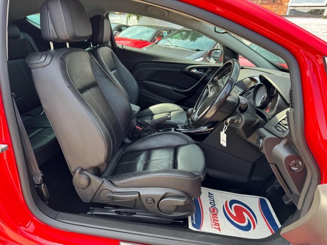 Vauxhall Astra GTC Vxr Red #3