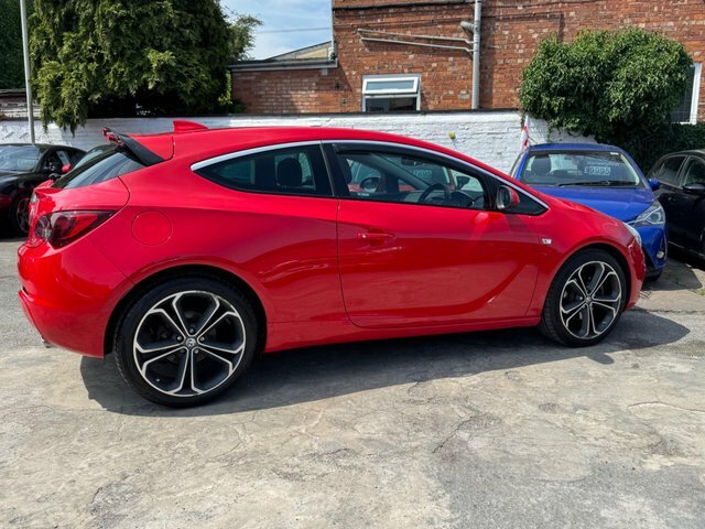 Vauxhall Astra GTC Vxr Red #12