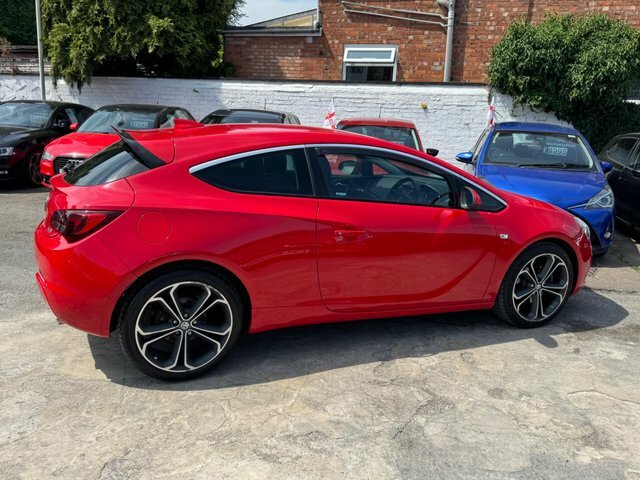 Vauxhall Astra GTC Vxr Red #11