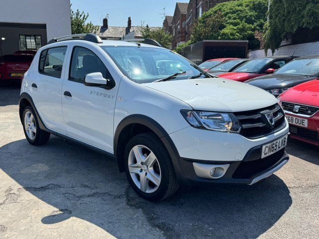 Dacia Sandero Stepway 2015 0.9 Tce Laureate Euro 6 Ss White #6
