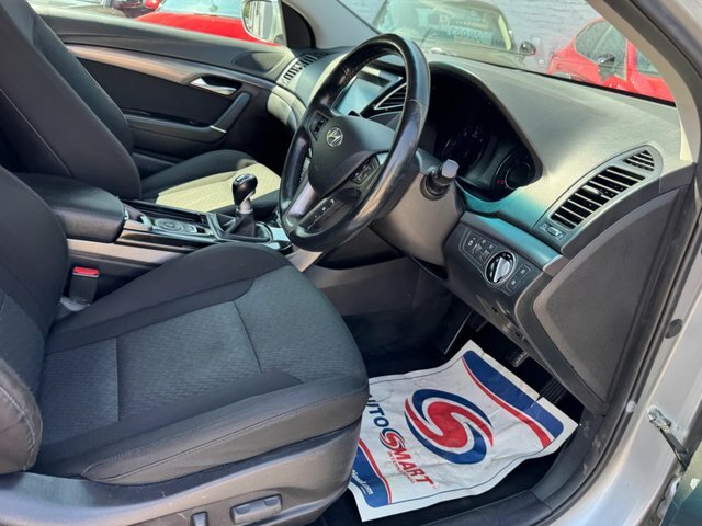 Hyundai I40 Premium White #36