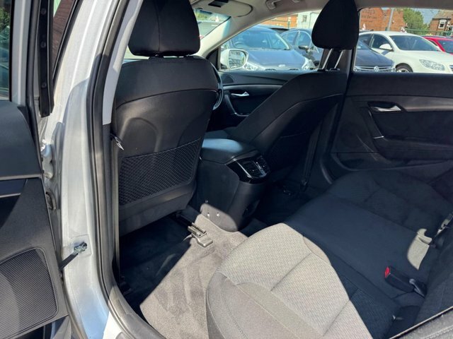 Hyundai I40 Premium White #28
