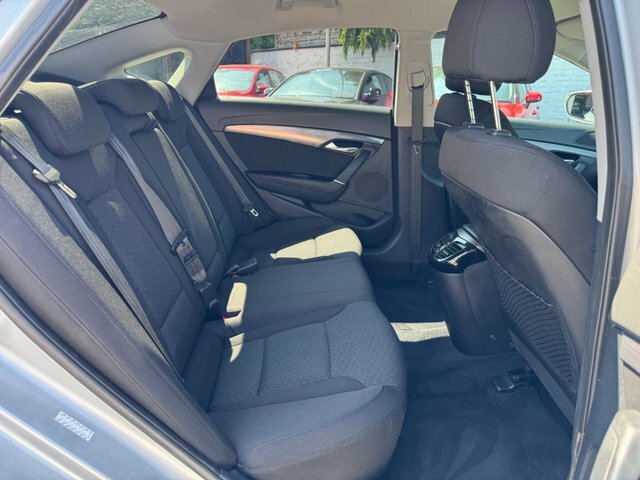 Hyundai I40 Premium White #32