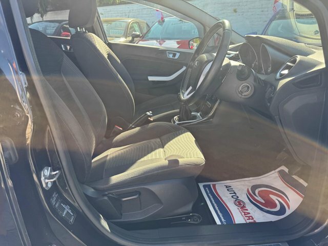 Ford Fiesta 2016 1.0T Ecoboost Zetec Black Edition Euro 6 Ss Black #4