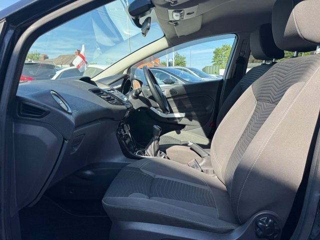 Ford Fiesta 2016 1.0T Ecoboost Zetec Black Edition Euro 6 Ss Black #3
