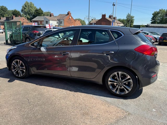 Kia Ceed 1.6 Crdi 4 Tech Ecodynamics Red #22
