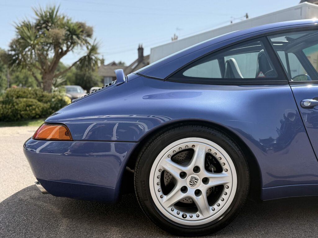 Porsche 911 Coupe Silver #25