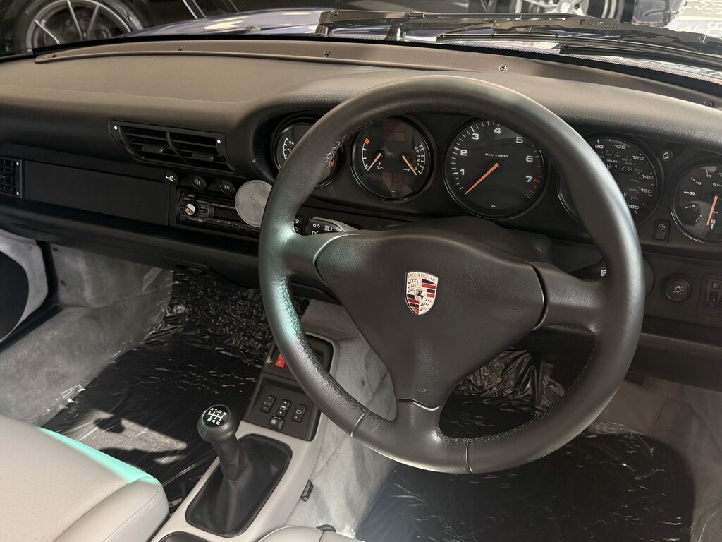 Porsche 911 Coupe Silver #4