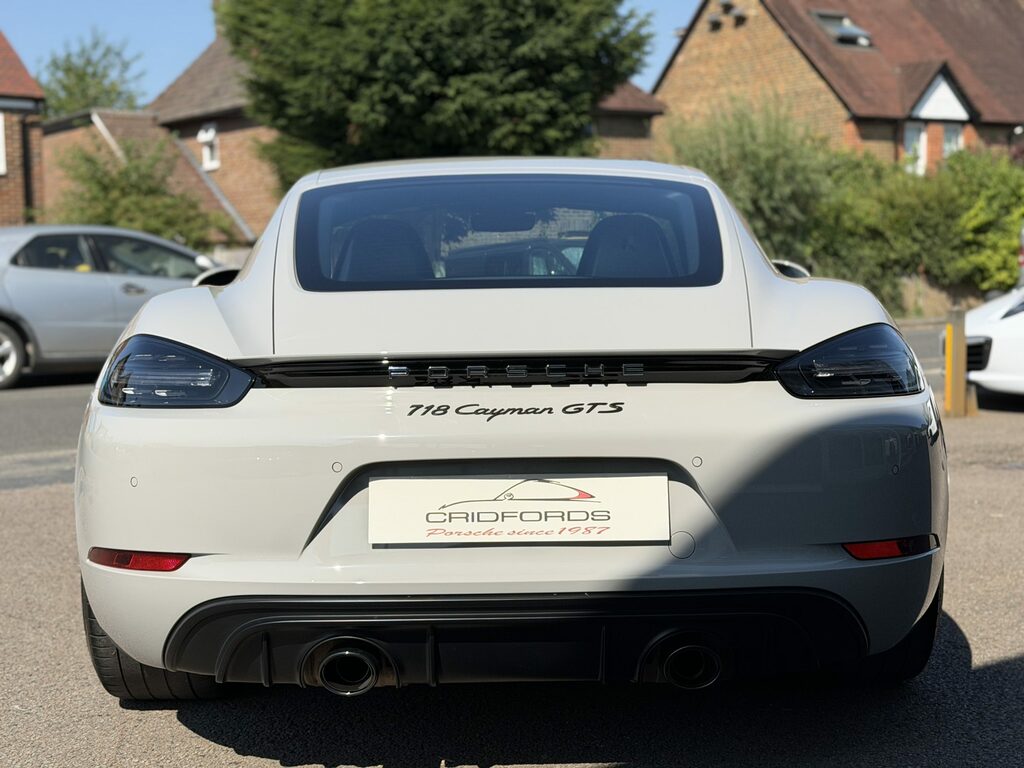 Porsche 718 Cayman Cayman S-a 2021 White #24