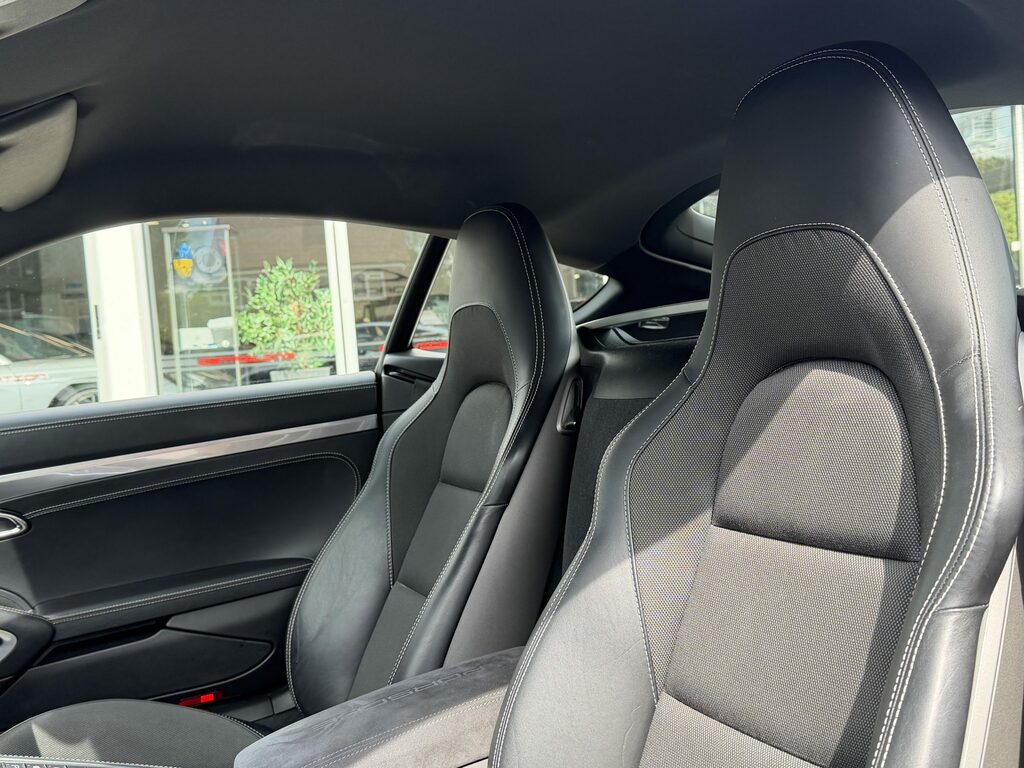 Porsche 718 Cayman Cayman S Black #22