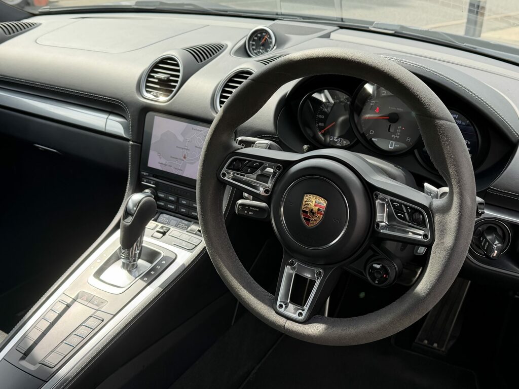 Porsche 718 Cayman Cayman S Black #24