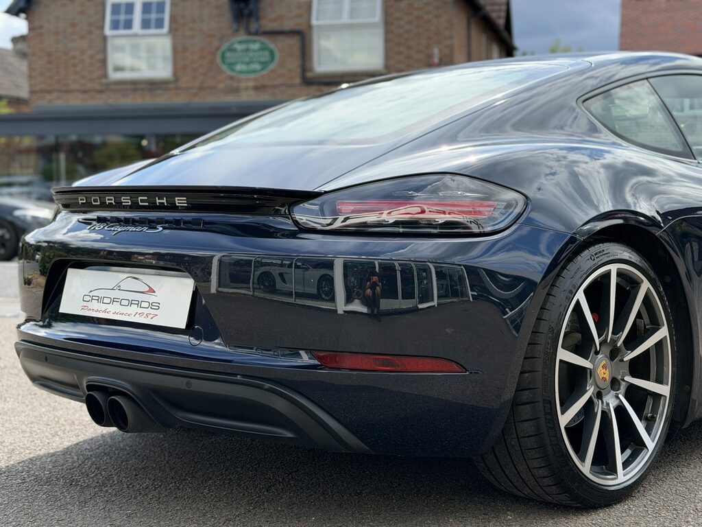 Porsche 718 Cayman Cayman S Black #28