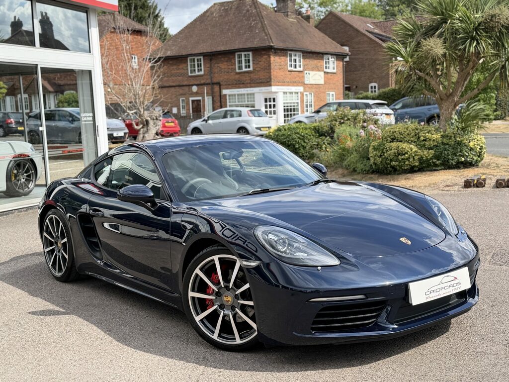 Porsche 718 Cayman Cayman S Black #10