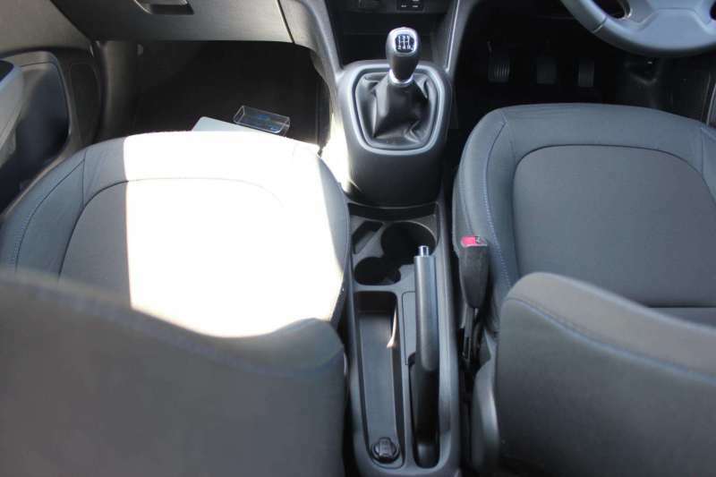 Hyundai I10 1.0 63 Advance Nav Grey #18