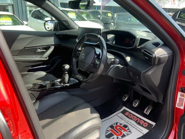 Peugeot 2008 1.2 Puretech Gt Line Suv Euro 6 KV70HVX Red #3