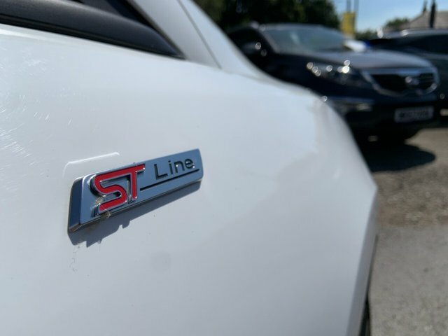 Ford Fiesta 1.0T Ecoboost St-line X Hatchback Manua White #5