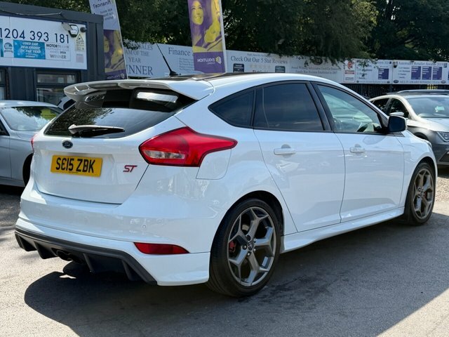 Ford Focus 2.0T Ecoboost St-3 Hatchback Eur White #4