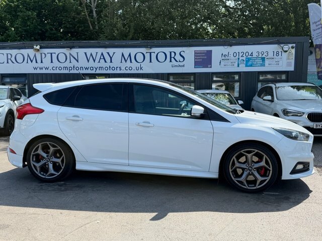 Ford Focus 2.0T Ecoboost St-3 Hatchback Eur White #3