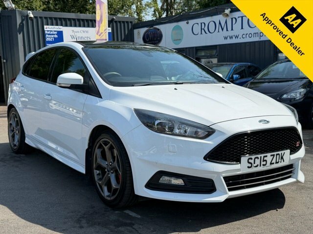 Ford Focus 2.0T Ecoboost St-3 Hatchback Eur White