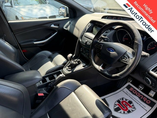 Ford Focus 2.0T Ecoboost St-3 Hatchback Eur White #2