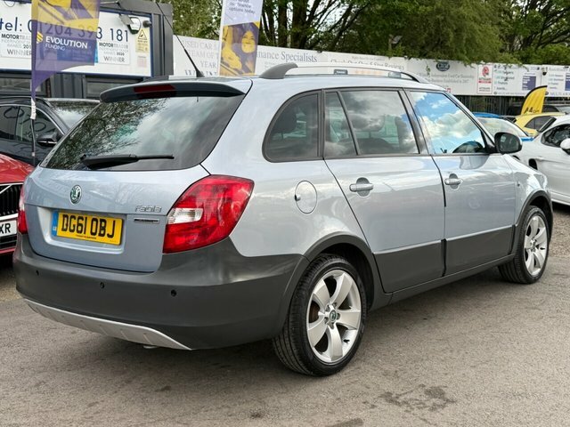 Skoda Fabia 1.2 Tsi Scout Estate Euro 5 86 Blue #4
