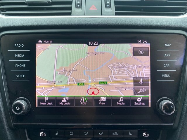 Skoda Octavia 1.4 Tsi 150 Se L Silver #36