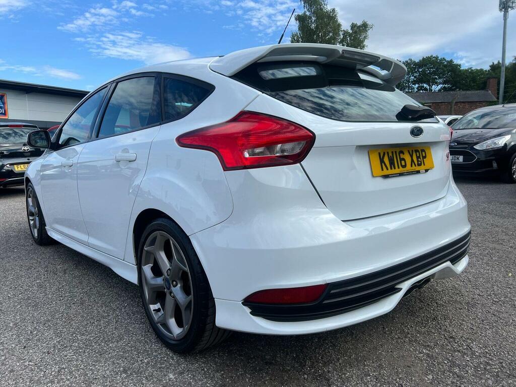 Ford Focus Hatchback 2.0 Tdci St-1 Euro 6 Ss 201616 White #2
