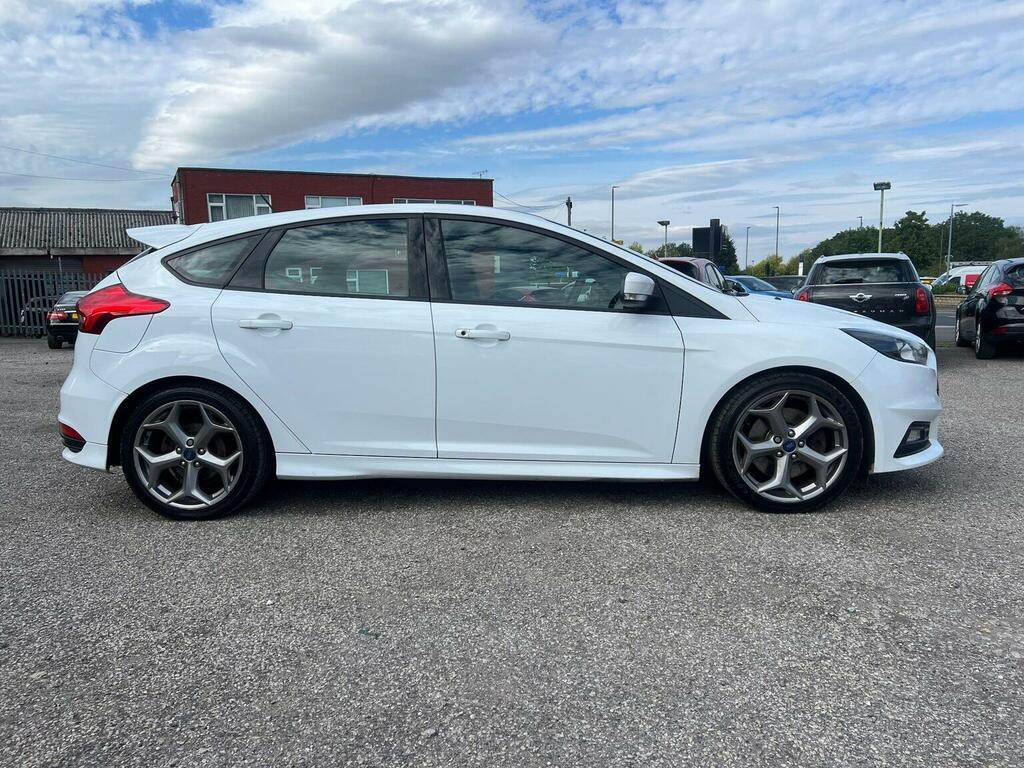Ford Focus Hatchback 2.0 Tdci St-1 Euro 6 Ss 201616 White #5