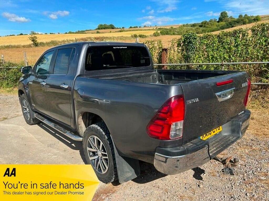 Toyota HILUX Pickup 2.4 D-4d Invincible 4Wd Euro 6 Ts Grey #4