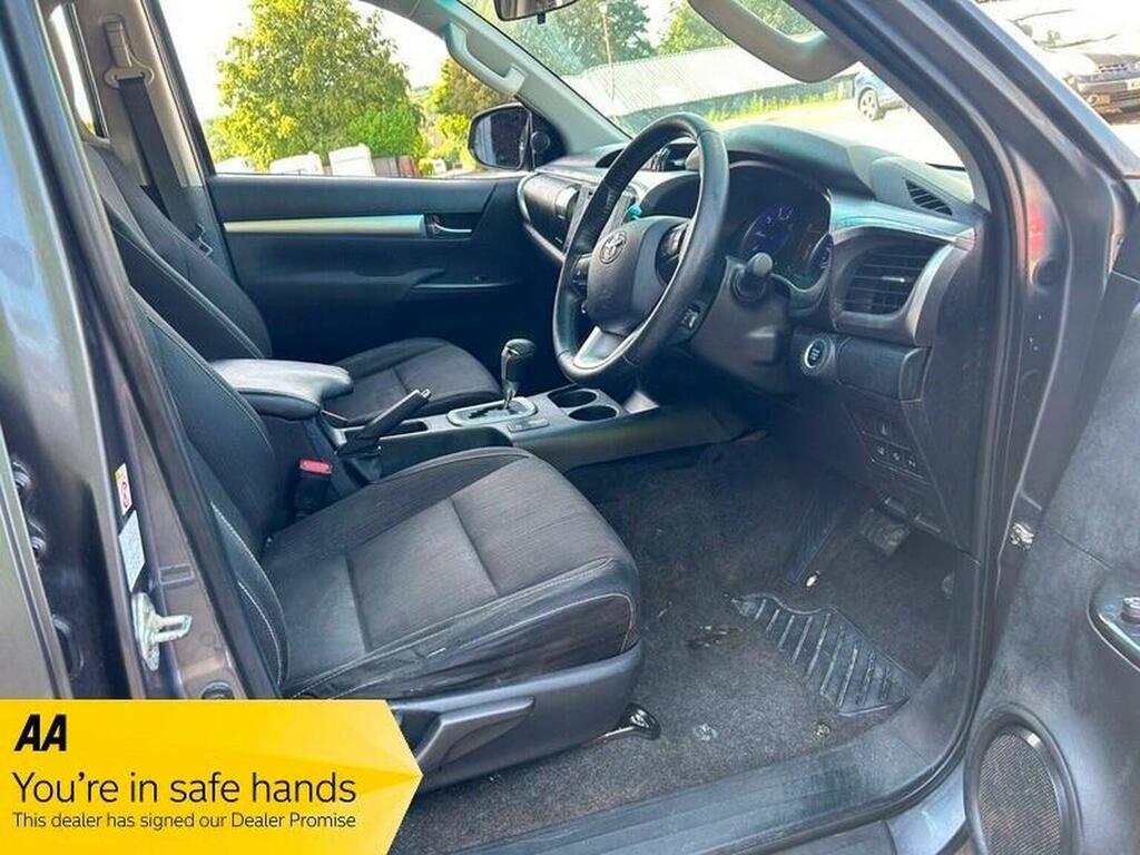 Toyota HILUX Hi-luxury Invincible D-4d 4X4 Double Cab Grey #8