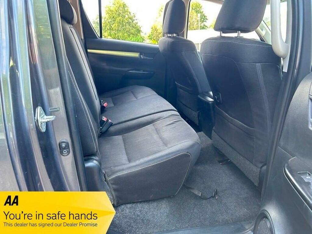 Toyota HILUX Hi-luxury Invincible D-4d 4X4 Double Cab Grey #9