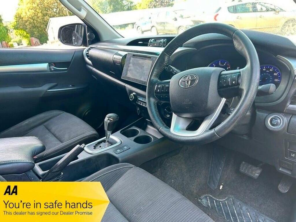 Toyota HILUX Pickup 2.4 D-4d Invincible 4Wd Euro 6 Ts Grey #6