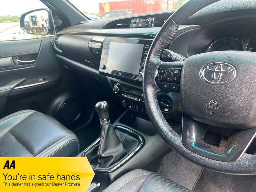 Toyota HILUX 2.8 D-4d Invincible X 4Wd Euro 6 Ss Brown #18