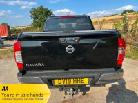 Nissan Navara Dci Tekna 4Wd Red #23