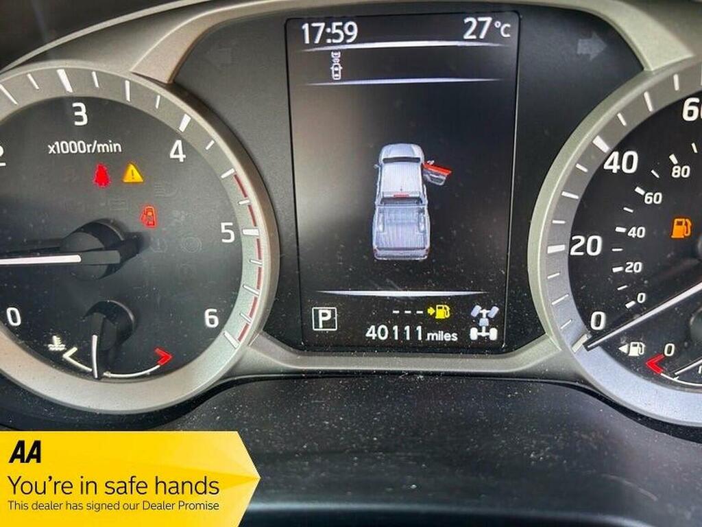 Nissan Navara Dci Tekna 4Wd Red #21