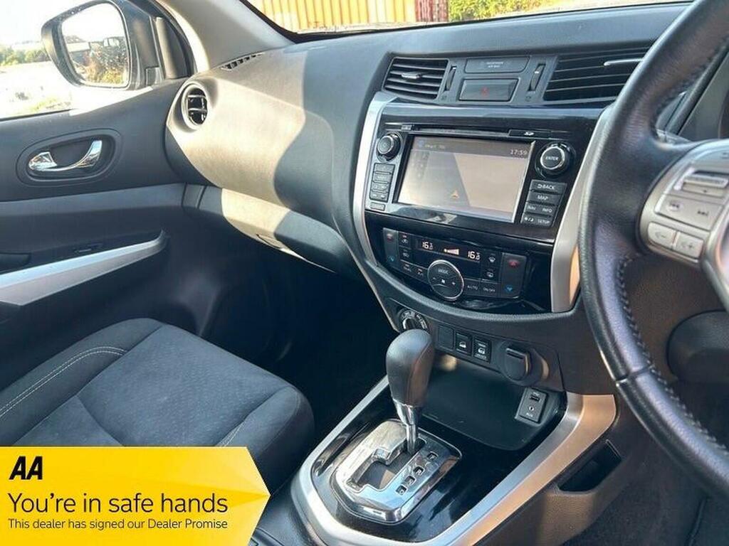 Nissan Navara Dci Tekna 4Wd Red #9