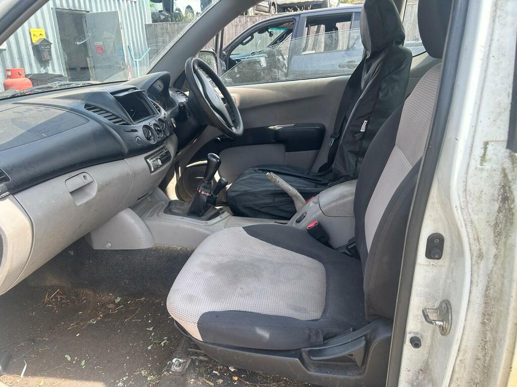 Mitsubishi L200 2.5 Di-d 4Work Diff Lock White #6
