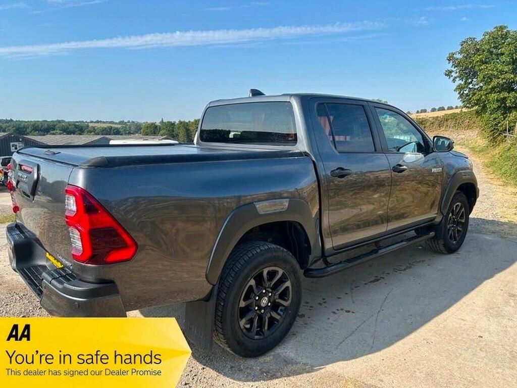 Toyota HILUX 2.8 D-4d Invincible X 4Wd Euro 6 Ss Grey #3