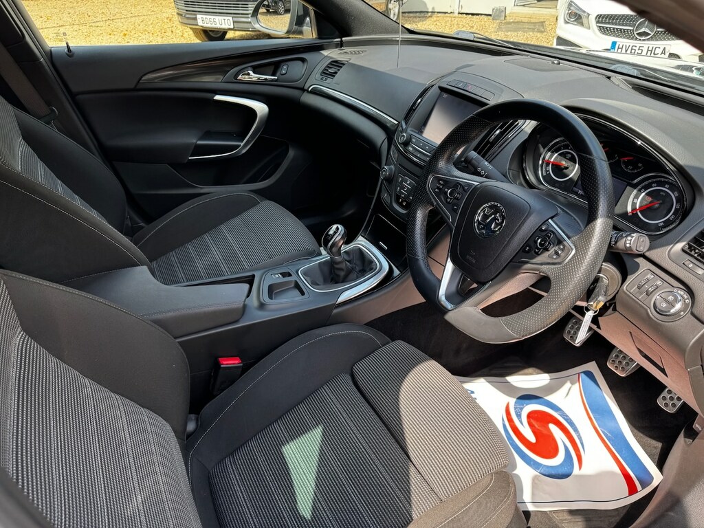 Vauxhall Insignia Hatchback Red #16