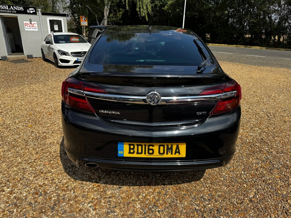 Vauxhall Insignia Hatchback Red #9